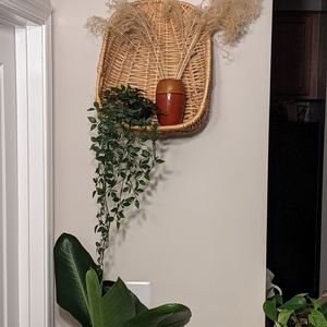 Vintage Boho Chic Wicker/Rattan Wall Plant Holder/Basket